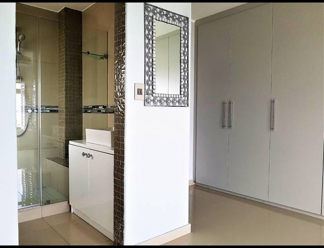 3 bed property to rent in MOUILLE POINT